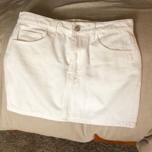 White mini skirt - NEVER WORN!
